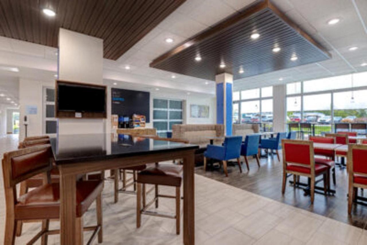 Holiday Inn Express & Suites - Grand Rapids South - Wyoming By Ihg Exteriér fotografie