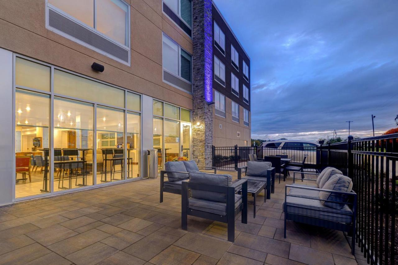 Holiday Inn Express & Suites - Grand Rapids South - Wyoming By Ihg Exteriér fotografie